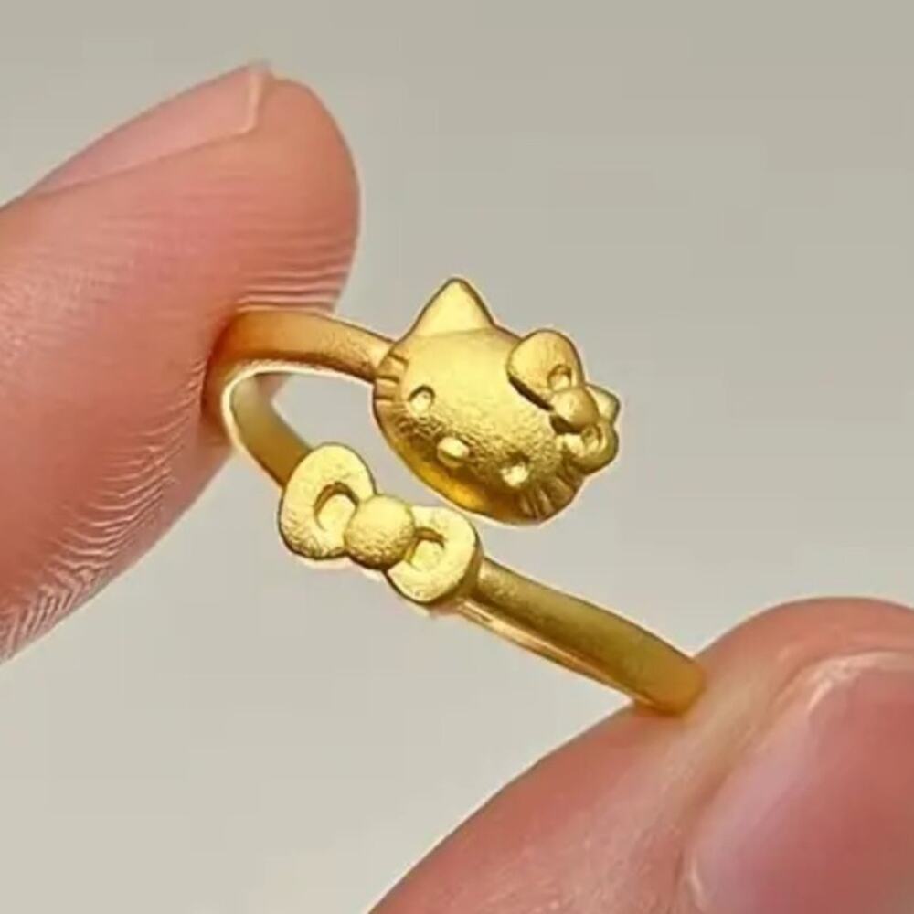 Stainless Steel Gold-Plated Hello Kitty Ring – Cute Meets Luxury!